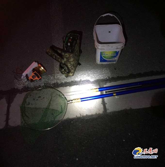 非法用超声波电鱼 4男子被请进(图1)