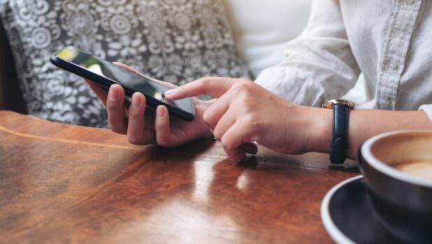 日媒上手vivo无孔式概念机:以最高品质完工