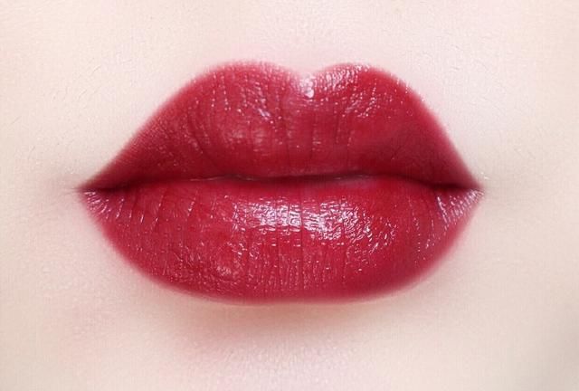 8支超美经典红色MAC子弹头口红!适合亚洲人