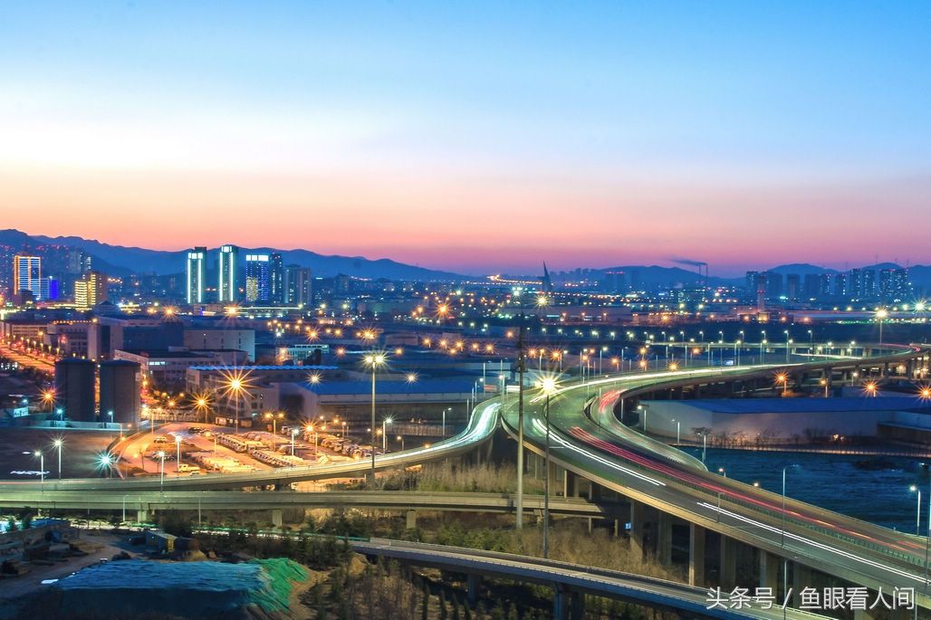 青岛上合夜晚令无数人折腰 看看青岛西海岸的夜景 新青岛正在崛起