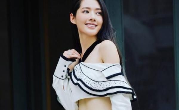 郭碧婷摔下时向佐躲开 为什么说郭碧婷并不喜