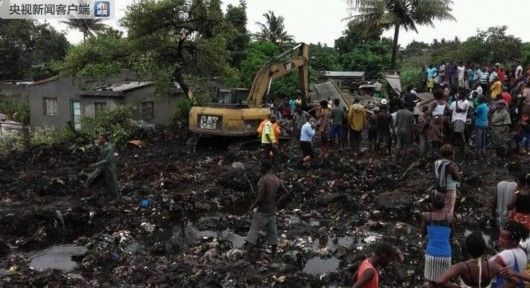 莫桑比克首都垃圾山因大雨坍塌 已致17人死亡