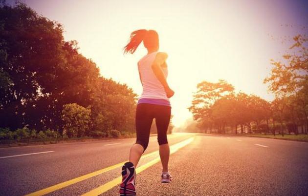 听听劝吧!跑步时出现这几种情况,是身体发出的