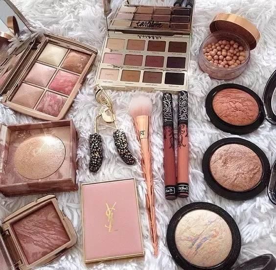第一次给女朋友买化妆品 女朋友要买3000多的化妆品