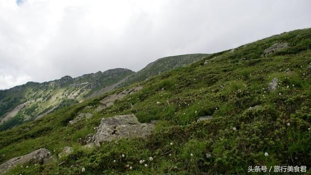 登顶秦岭海拔最高峰，让你亲身体验“一日历四季，十里不同天”!