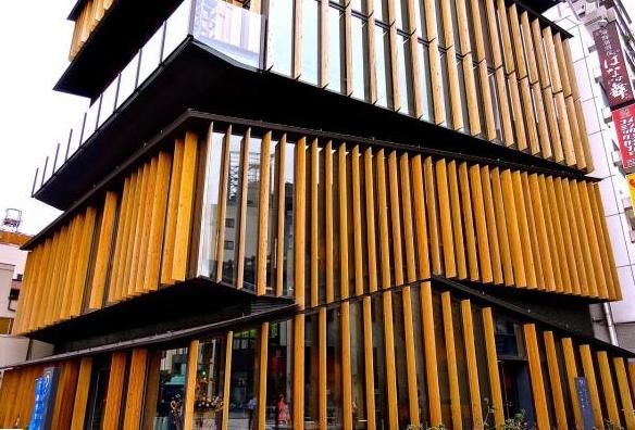 男的多金有才，女的优雅有魅力，他们让我看到了什么是最好的爱情