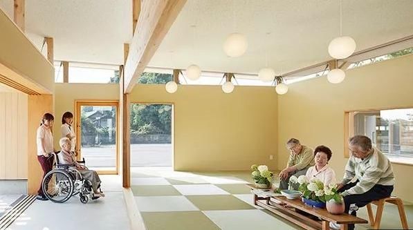 日本养老院月租金高达1万3 还限额50名 老人们