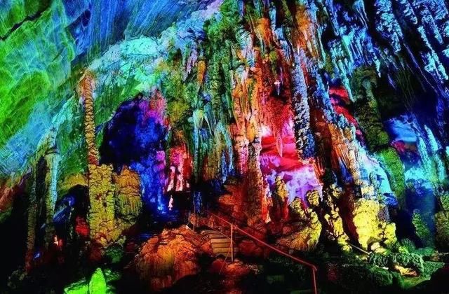 三月花开正艳,宜昌各地踏青赏花活动异彩纷呈