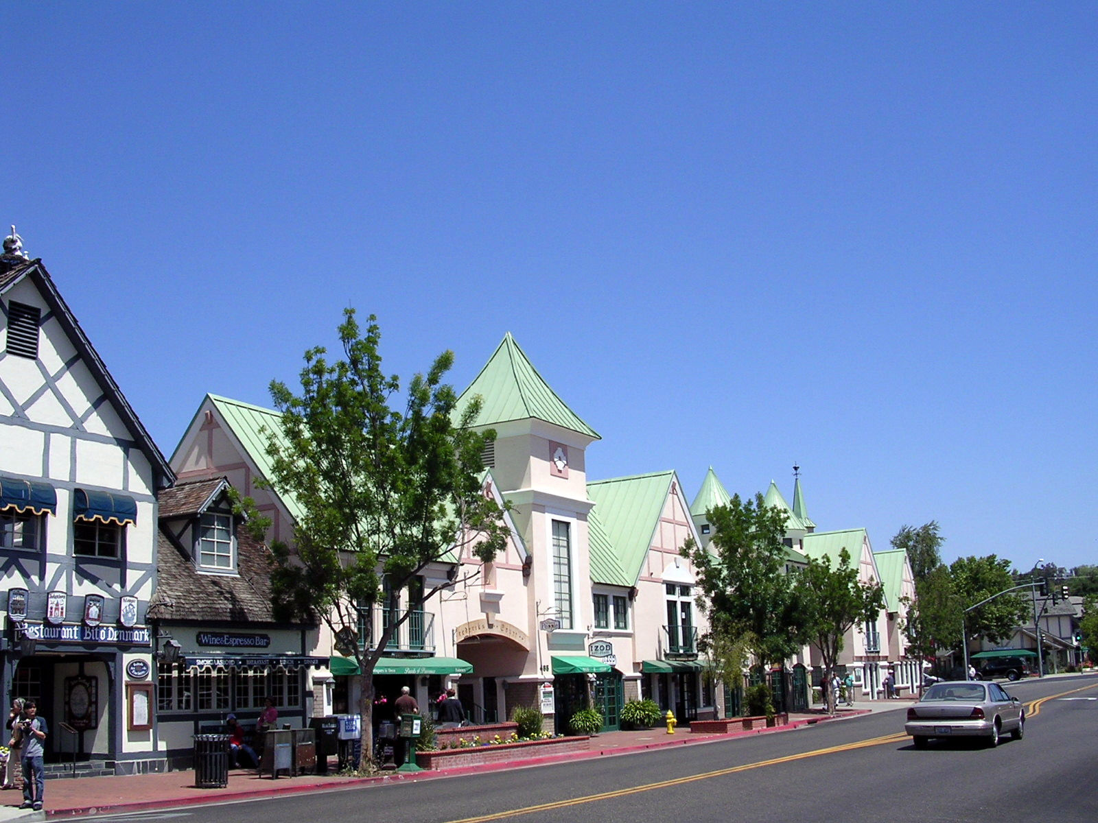 这个欧洲最富有的国家,民众生活政府出钱,但却