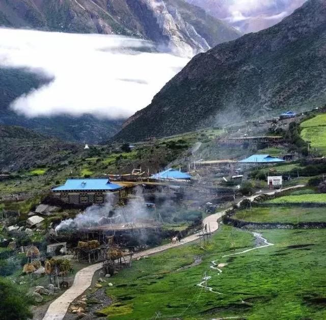 国家地理赞她为“最富有美景的村庄”：被6条冰川包围简直美爆了