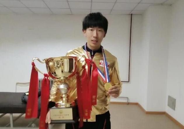 2018中甲联赛结束升班马位列第七,他在场上功