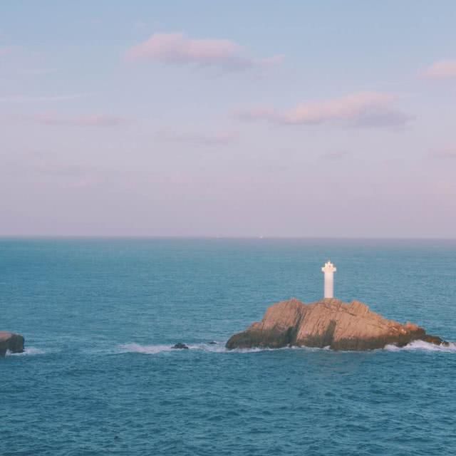 浙江这个藏起来的小岛被誉为“度假胜地”，比三亚美，你知道吗？