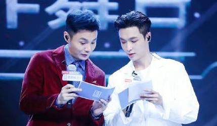 不荣艺维权组合 张艺兴之后李荣浩也为编曲维