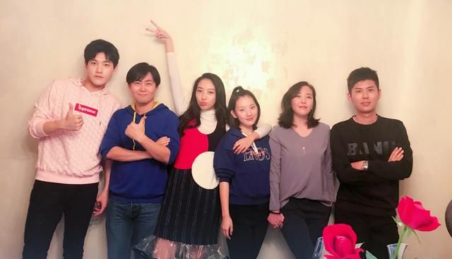 邢昭林梁洁主演《双世宠妃》主创们碰面了,第