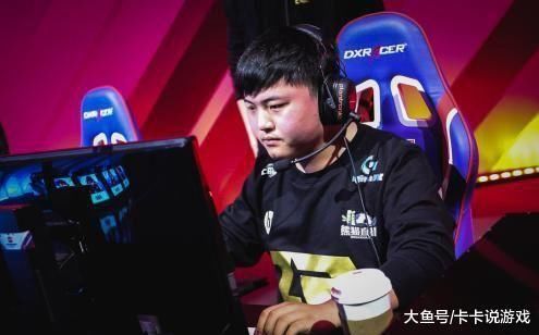 心态崩了? 输JDG后, Uzi韩服战绩一页飘红, 招