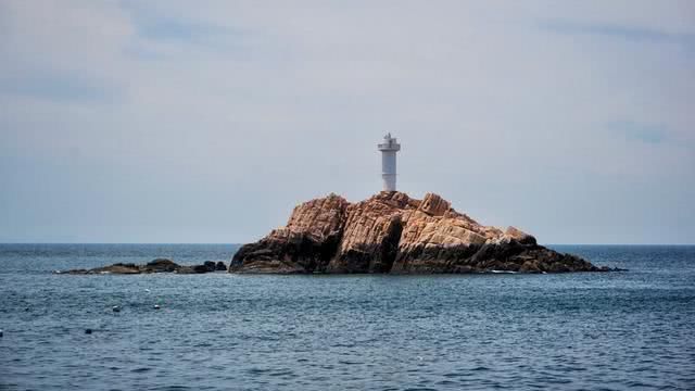 浙江这个藏起来的小岛被誉为“度假胜地”，比三亚美，你知道吗？