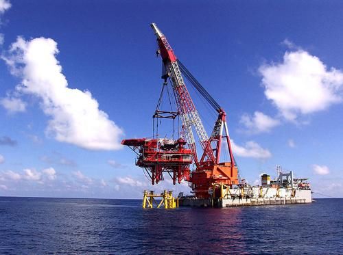 委内瑞拉与七家公司签署协议,将石油开采量每