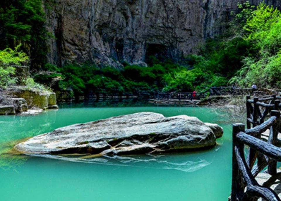 坐城际免费公交 五一到平顺通天峡看美景