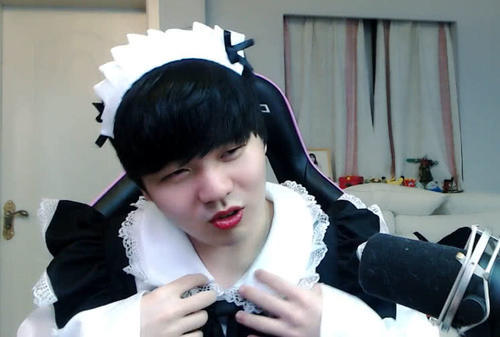 Rookie女仆装性感上线!网友:真的很可爱,不用害