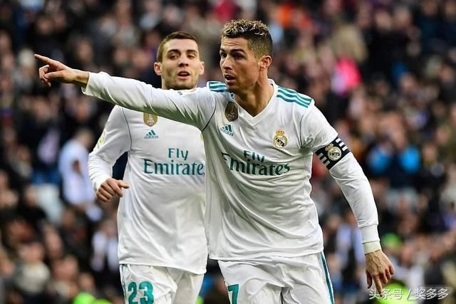 足球精选:梅西双响苏神戴帽巴萨10分领跑 BBC