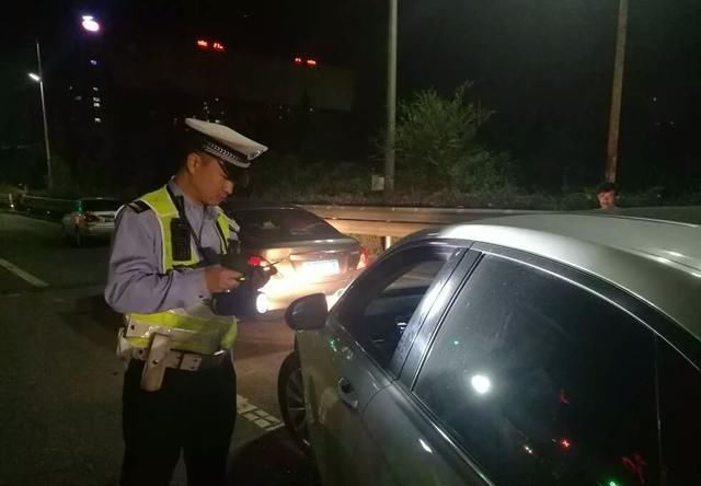 高速一支队八大队开展酒驾醉驾毒驾周末夜查统
