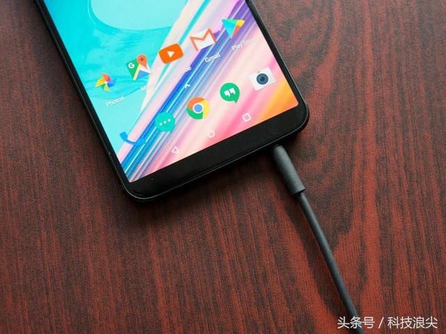 外媒:一加手机5T是你能买到最好的安卓手机