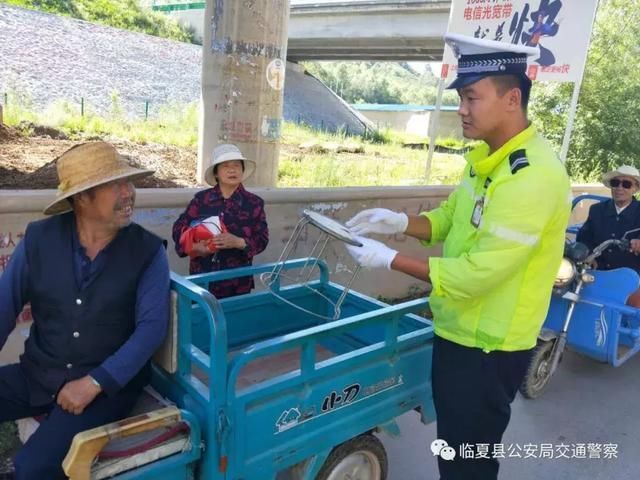 临夏县交警再出重拳 集中整治电动车交通违法