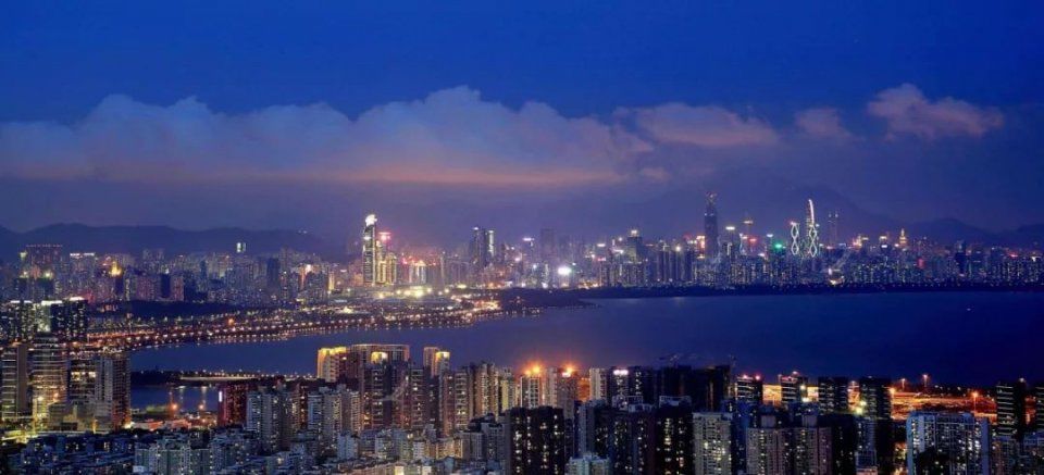 广东山东两强省主官公开亮啥短?