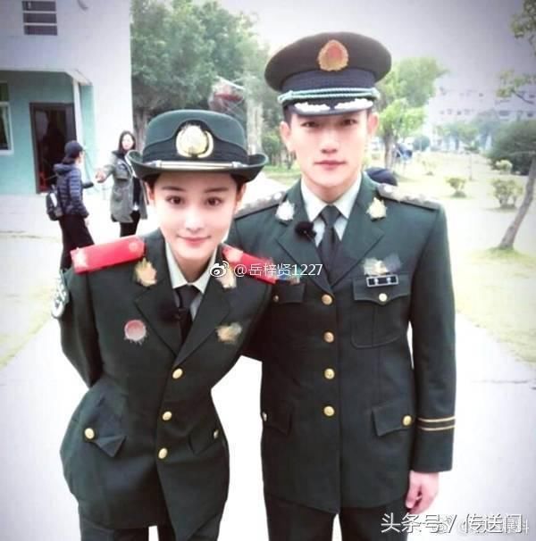 张馨予军婚牵手特种兵军官何捷,半个娱乐圈送