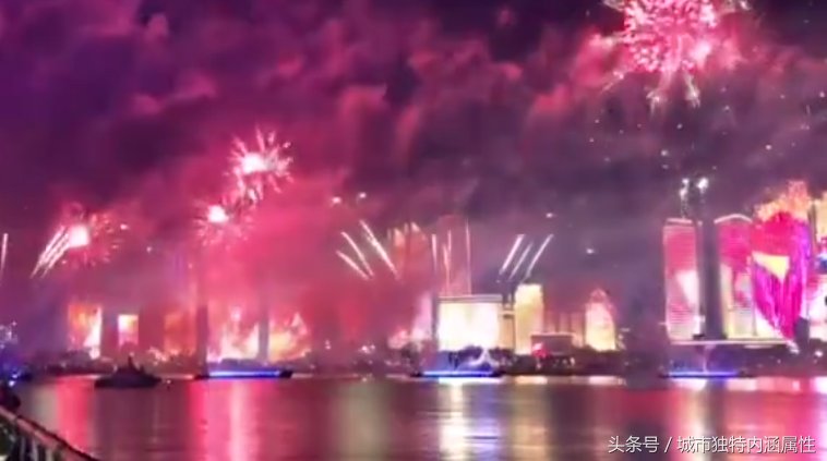 高考结束去青岛 陶醉于上合峰会的灯光焰火