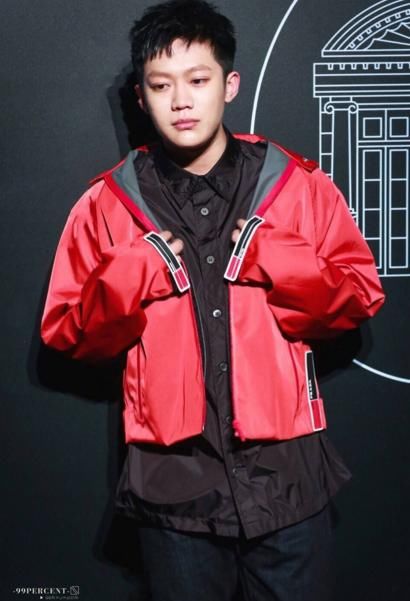 Pgone回老家哈尔滨,机场被粉丝包围,真的是名