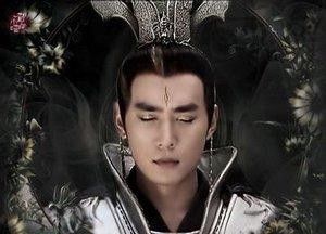 还记得《宝莲灯》中的杨戬吗?如今独自蹲地铁