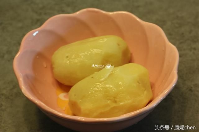 过年了，给孩子做这小吃，外脆内软，香浓鲜美，孩子吃补钙又长个