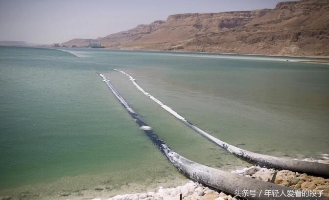 能让人浮起来的死海