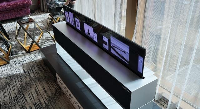 LG 展示卷入式柔性屏 4K 电视,确定将于今年上市