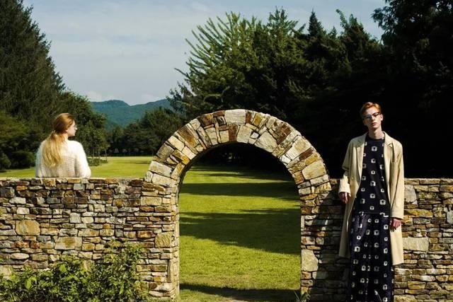 没近视的人戴的眼镜