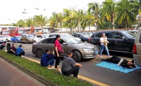 春节返程海南离岛客流井喷 大量出岛车辆滞留