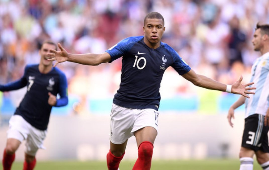 姆巴佩当选为阿根廷队与法国队比赛的最佳球员