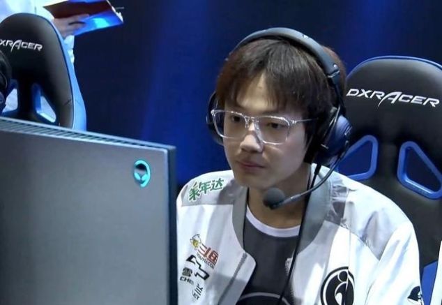 TheShy小乐言双排,2v4再现IG风采,造出中野代练新组合 博狗注册
