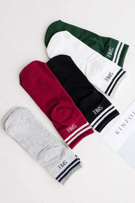 19年继续流行老爹鞋!搭中筒袜可盐可甜,被