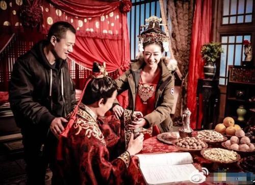 《大唐荣耀》幕后花絮搞笑来袭,景甜从剧里到