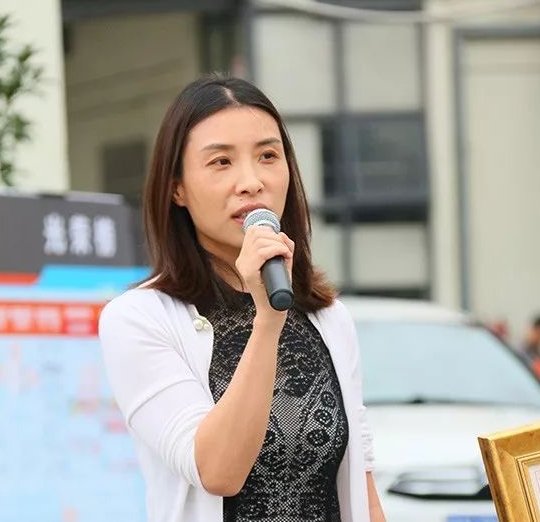 阿里百亿追投申通,创始人陈小英功成身退,挤进百亿身家 阿里百亿追投申通,创始人陈小英功成身退,挤进百亿身家