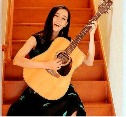 迪丽热巴为《解忧杂货店》强攻学习,把自己关