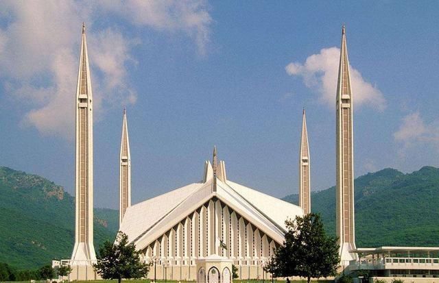 巴基斯坦迎来首条城市地铁时速80KM\/h,中国