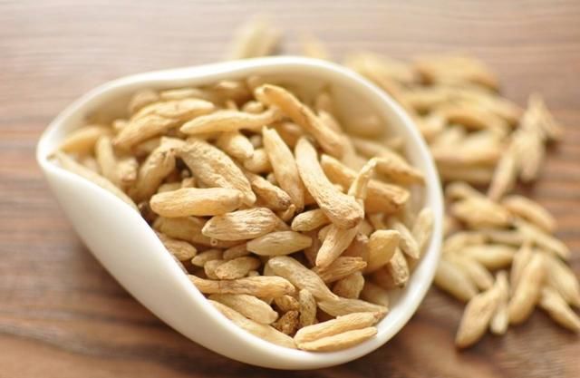 暴饮暴食易引发口腔溃疡！1茶1粥1汤来解决！