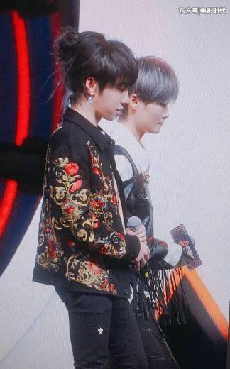 不走寻常路,华晨宇这个花苞头真的萌到我了