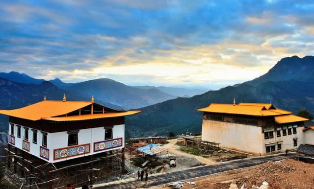 四川4个自治县,其中一个县城被毁