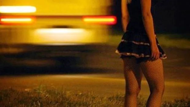 新西兰妓女要政府设立卖淫部?;NZ女子狂减92kg成网红;亚马逊供