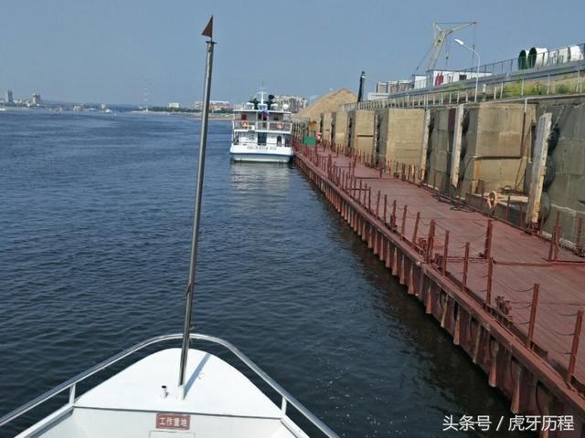 摩旅，骑行摩托车走了53天，人生第一次出国，这个国家离中国很近