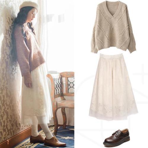 冬季不会穿衣服?针织毛衣+网纱裙,秒变18岁少